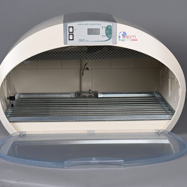 INCUBADORA DIGITAL COSMO ML AUTOMÁTICA 72 HUEVOS